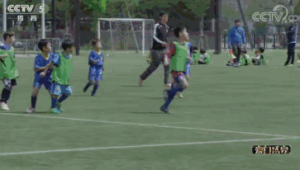 足球巨星是否不喜欢亚洲女孩?背后真相引深思