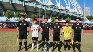 大港有学足球的学校吗