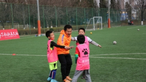 3岁宝宝是否喜欢足球？探究低龄儿童对足球运动的兴趣倾向