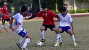 初中足球比赛是否每年举办，是学生们共同关注的问题