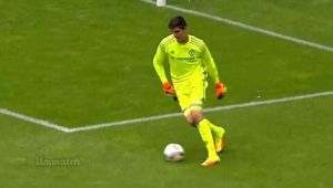 足球里的门将无聊吗?漫长等待与关键瞬间交织的别样坚守