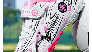 哪款足球鞋好打理保暖女