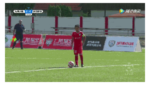 足球中场开球能否直接射门？规则与实际情况解析