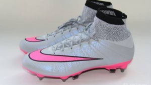 发力感最强的足球鞋是哪款,带你一探究竟寻答案