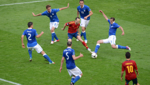 聚焦足球赛事：哪两队将为争夺季军之位展开激烈角逐