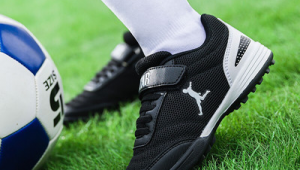 女足球鞋怎么选？这几款好穿又便宜不容错过