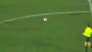 足球场现在允许脱鞋吗？还能不能进入足球场一探究竟？