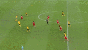 足球踢后腰能否进球？探究后腰在进攻端的进球可能性