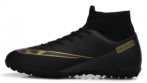 tf足球鞋是室内足球鞋吗