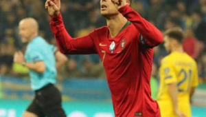 踢足球的男人厉害吗?球场上的较量,实力与魅力的碰撞