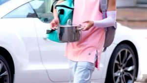 白色足球服装搭配袜子，这样穿究竟好不好看？