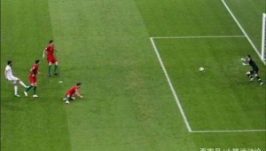 足球拼死回防是否算犯规，规则如何界定？