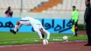 足球翻跟头失误是否算犯规，你知道答案吗？