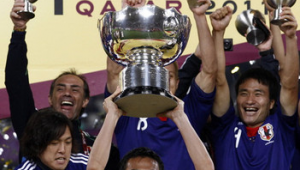 足球决赛不碰奖杯吗？究竟为何会出现这样的情况？