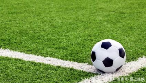 足球谁出界指哪边吗