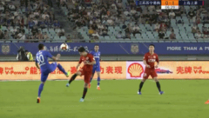 足球飞到胸口了有事吗？需警惕这些潜在风险与应对方法