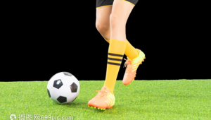 足球运动员腿直吗？来足球运动员腿直吗贴吧一起探讨