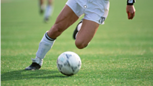 足球交换场地真的有用吗？解析场地交换对比赛的影响