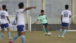 踢足球会把跟腱踢断吗？风险与真相深度剖析