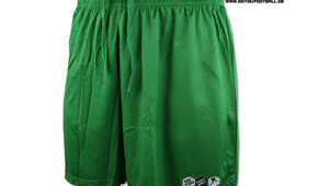 足球裤子加内衬好看吗？时尚与实用之间的抉择