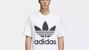 连江阿迪达斯是否售卖足球