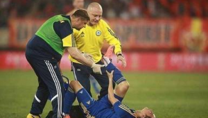 骨折过还能踢足球吗？康复情况与运动风险深度剖析