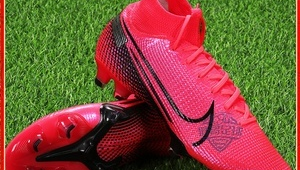 超顶足球鞋购买攻略：去哪能买到价格便宜的超顶足球鞋