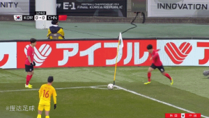 足球中卫能否进禁区？规则限制与战术考量全解析