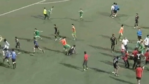 哪支足球队是拼凑出的人，背后故事引人深思