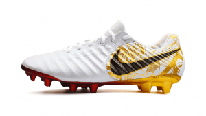 好看的女款足球中锋鞋,哪一款才是你的心头好?