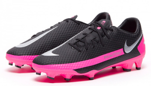 哪款耐克足球鞋最好穿女
