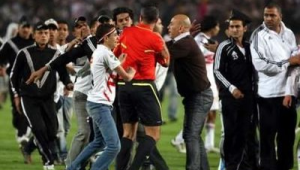 足球赛中大家究竟骂不骂裁判？背后原因引人深思