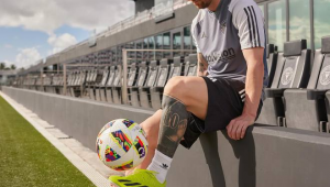 足球女粉丝是否钟情梅西?探寻她们心中的答案