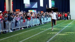 穿足球鞋短跑真的更快吗？解析足球鞋对短跑速度的影响