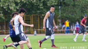 辽篮哪年成立的足球队队员