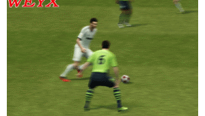 足球假动作射门是否犯规？规则解读与实战情况分析