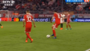 足球高速踢在脸上是否算犯规?规则解读与案例分析