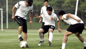 球员究竟是不是专业踢足球的?背后真相引人深思