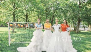 足球球衣配婚纱，这般搭配究竟能否绽放别样好看的光彩？