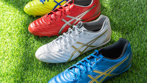 足球鞋推亚瑟士哪款好看