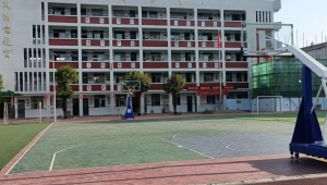 南安市哪间学校设有足球场,快来一起探寻