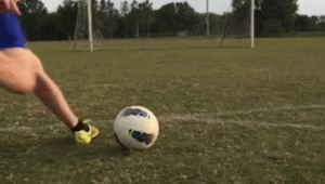 足球左脚比右脚难防吗