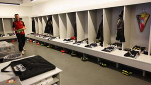 足球更衣室换球衣要钱吗？背后真相你了解多少