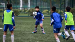 足球拿球时，内心是否总被害怕失误的阴影笼罩？