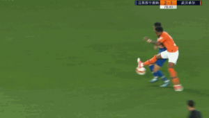 足球员禁赛:个人、球队、赛事受何损失?