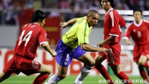 足球球王皆为前锋？探究球王位置分布与前锋主导现象