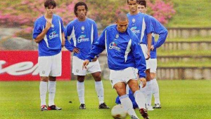 足球哈佛慈是古典前腰吗