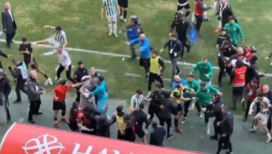 足球比赛打架会被罚吗？赛场暴力后果究竟如何？