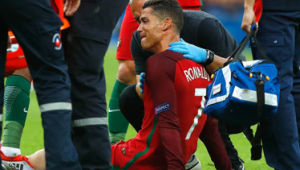 足球场受伤算工伤吗？解析在足球场受伤情形下工伤认定相关问题