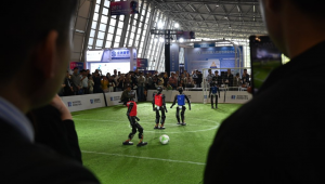 拳击比赛中是否禁止用足球踢球，这一规则你了解吗